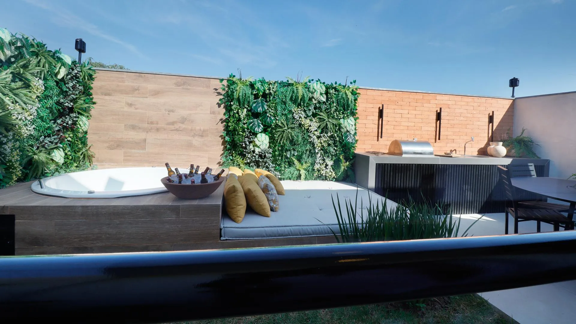 2   Área Externa (2)